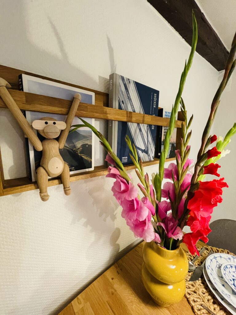 Dekoration, Vase, Bücherregal